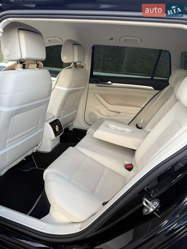 Універсал Volkswagen Passat 2018 в Вінниці