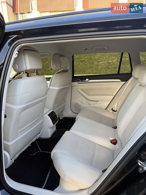 Універсал Volkswagen Passat 2018 в Вінниці