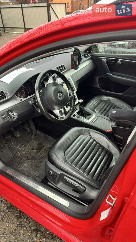 Универсал Volkswagen Passat 2011 в Смеле