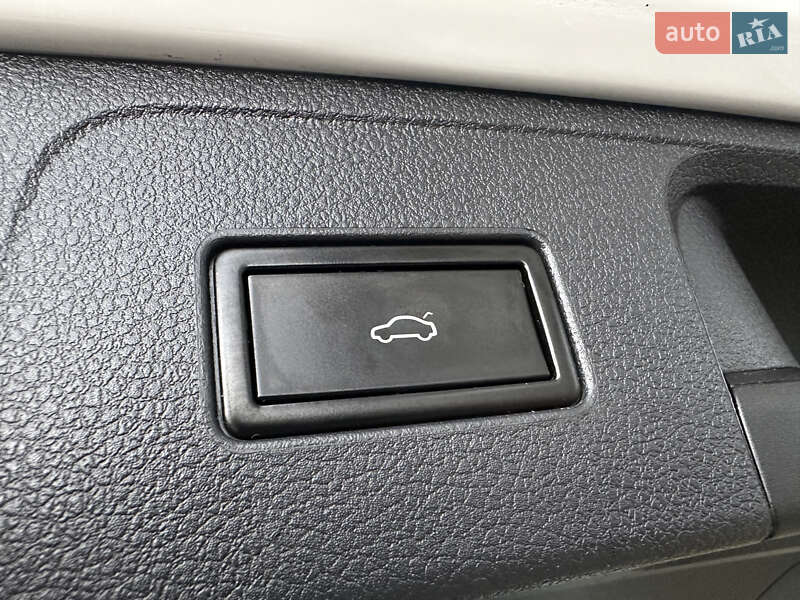 Универсал Volkswagen Passat 2017 в Львове