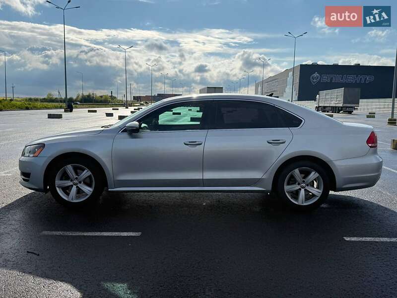 Седан Volkswagen Passat 2012 в Львове