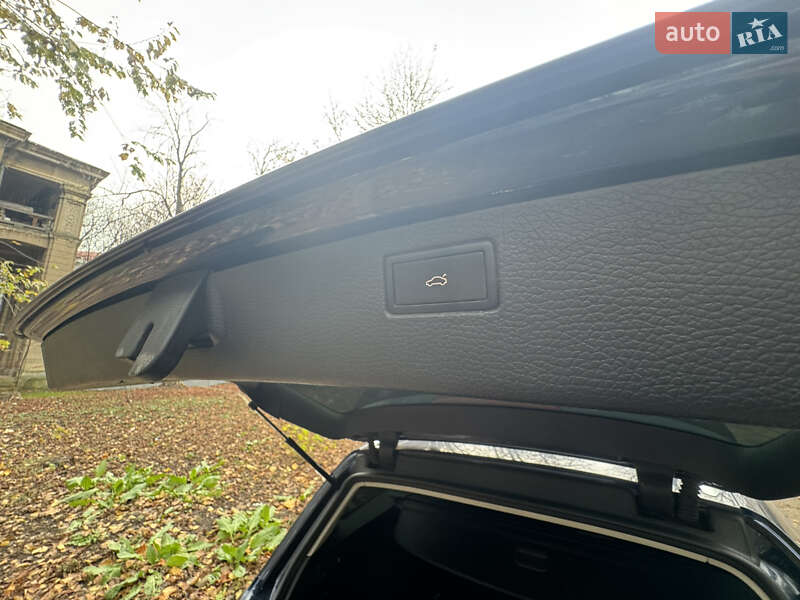 Универсал Volkswagen Passat 2011 в Одессе