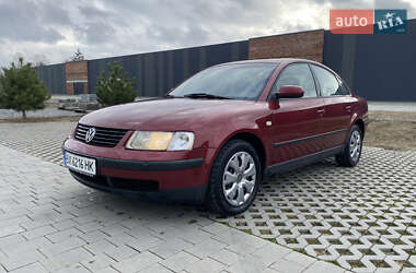 Седан Volkswagen Passat 1999 в Хмельницькому