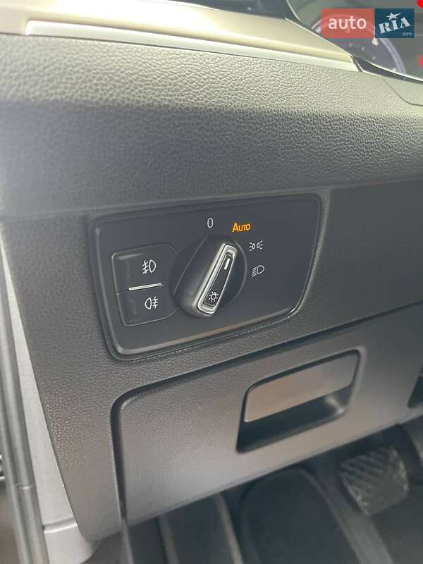 Седан Volkswagen Passat 2015 в Ужгороде фото 10 Седан Volkswagen Passat 2015 в Ужгороде