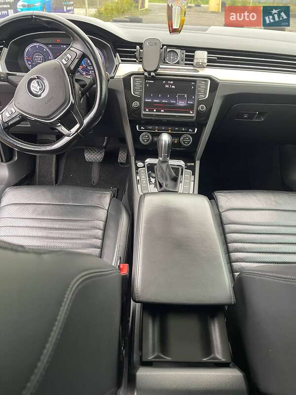 Седан Volkswagen Passat 2015 в Ужгороде фото 14 Седан Volkswagen Passat 2015 в Ужгороде