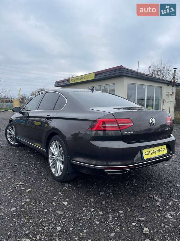 Седан Volkswagen Passat 2015 в Ужгороде фото 5 Седан Volkswagen Passat 2015 в Ужгороде