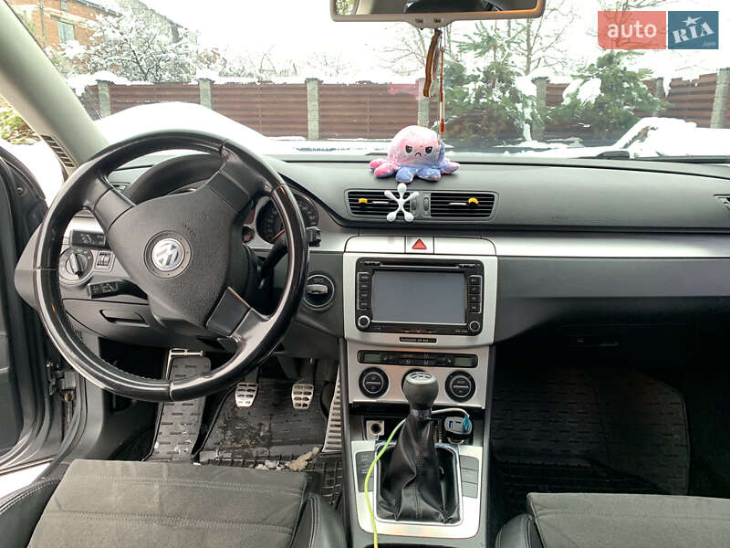 Седан Volkswagen Passat 2008 в Самборе