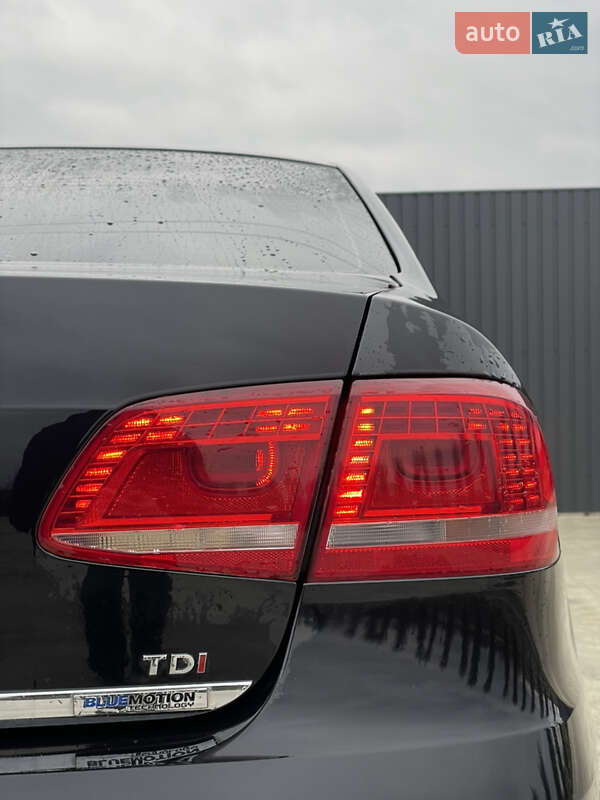 Седан Volkswagen Passat 2011 в Ужгороді