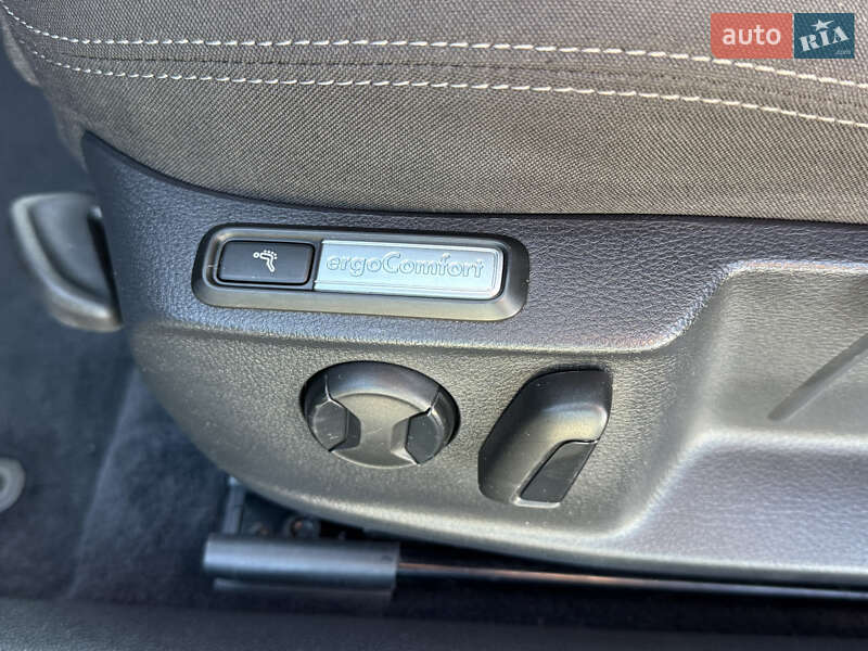 Универсал Volkswagen Passat 2016 в Стрые фото 56 Универсал Volkswagen Passat 2016 в Стрые