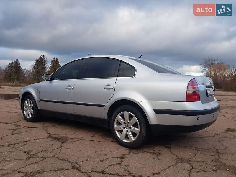 Седан Volkswagen Passat 2001 в Мене
