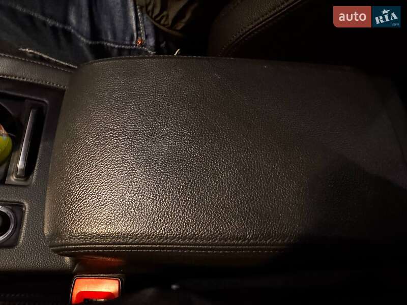 Универсал Volkswagen Passat 2018 в Киеве