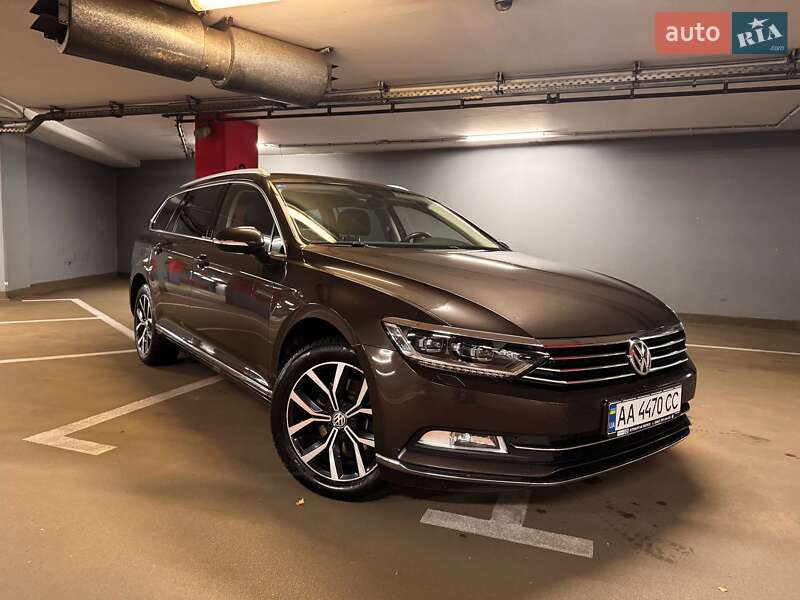 Универсал Volkswagen Passat 2018 в Киеве