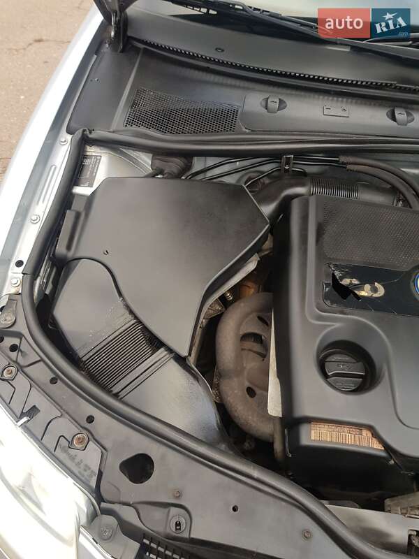 Седан Volkswagen Passat 2001 в Мене