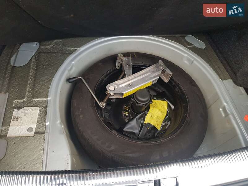 Седан Volkswagen Passat 2001 в Мене