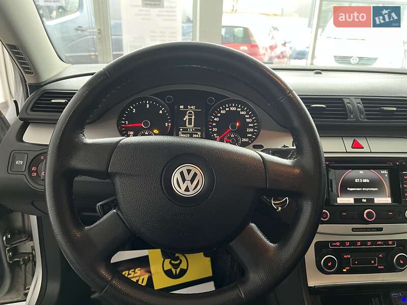 Универсал Volkswagen Passat 2010 в Шептицькому