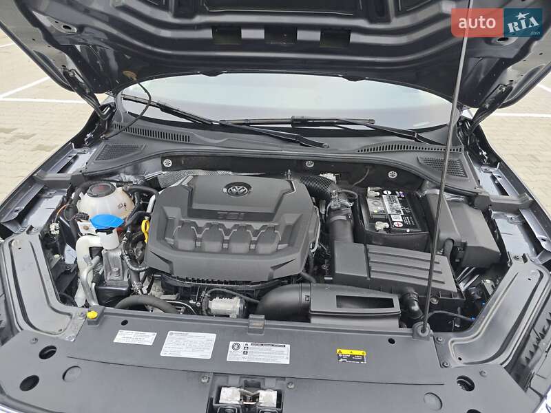 Седан Volkswagen Passat 2020 в Києві