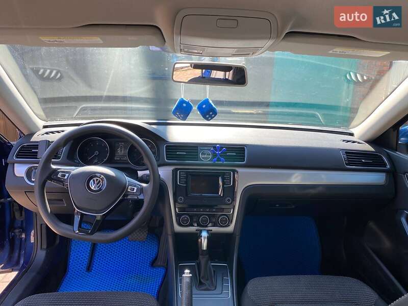 Седан Volkswagen Passat 2015 в Краснокутську