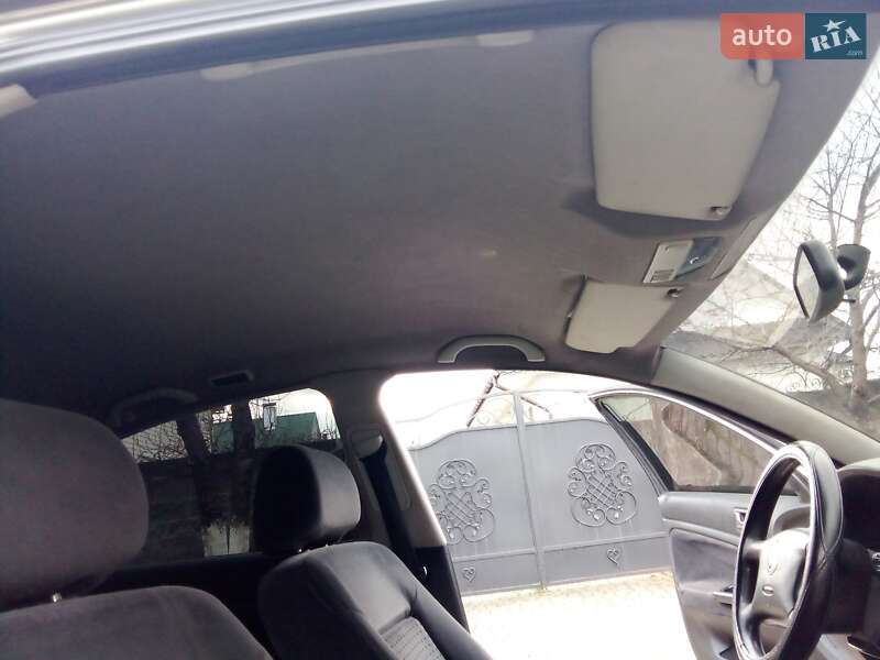 Седан Volkswagen Passat 1998 в Вараше