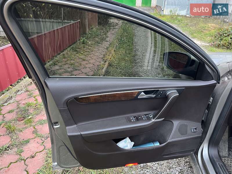 Седан Volkswagen Passat 2013 в Вінниці