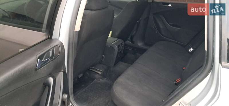 Универсал Volkswagen Passat 2006 в Киеве