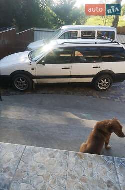 Універсал Volkswagen Passat 1992 в Чудеї