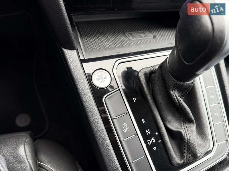 Универсал Volkswagen Passat 2021 в Луцке фото 26 Универсал Volkswagen Passat 2021 в Луцке