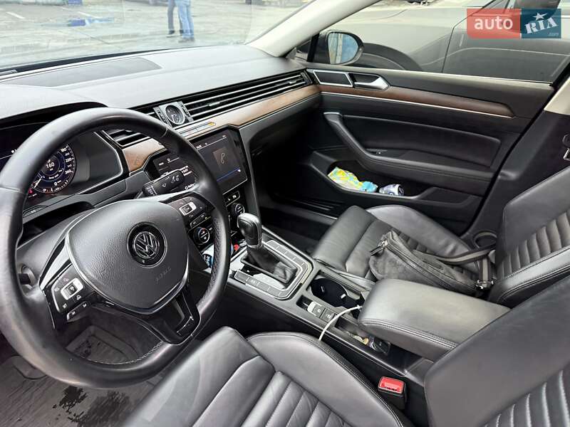 Седан Volkswagen Passat 2018 в Киеве фото 5 Седан Volkswagen Passat 2018 в Киеве