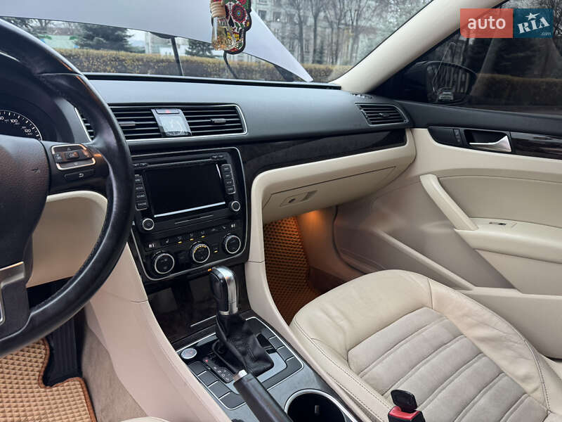 Седан Volkswagen Passat 2013 в Каменском