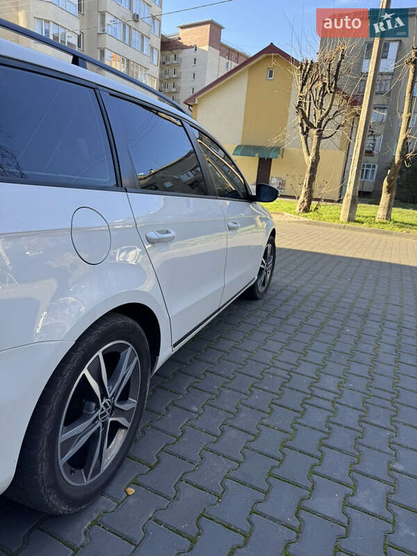 Универсал Volkswagen Passat 2013 в Ивано-Франковске