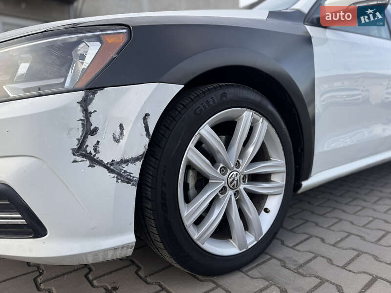 Седан Volkswagen Passat 2018 в Луцке фото 12 Седан Volkswagen Passat 2018 в Луцке