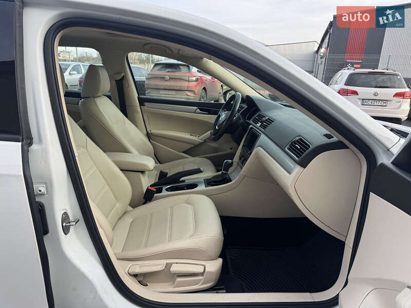Седан Volkswagen Passat 2018 в Луцке фото 24 Седан Volkswagen Passat 2018 в Луцке