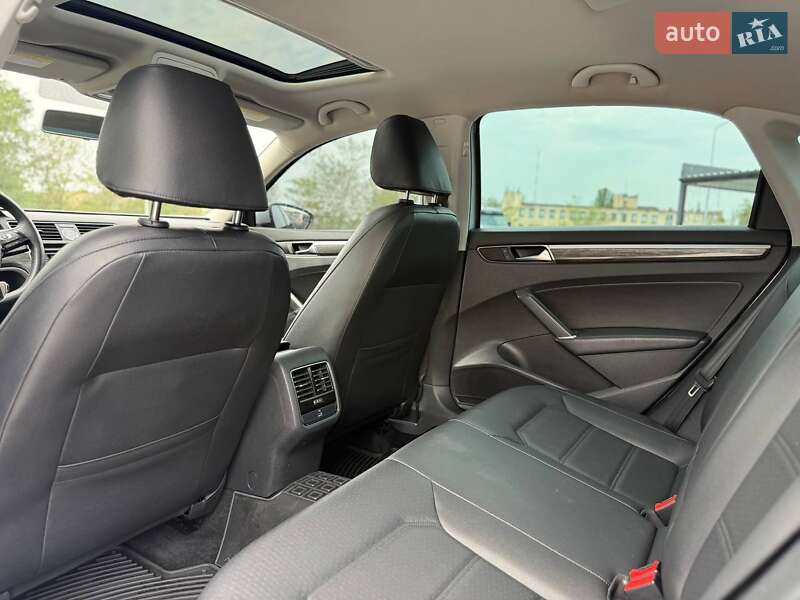 Седан Volkswagen Passat 2016 в Кривом Роге