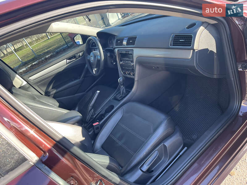 Седан Volkswagen Passat 2014 в Запорожье