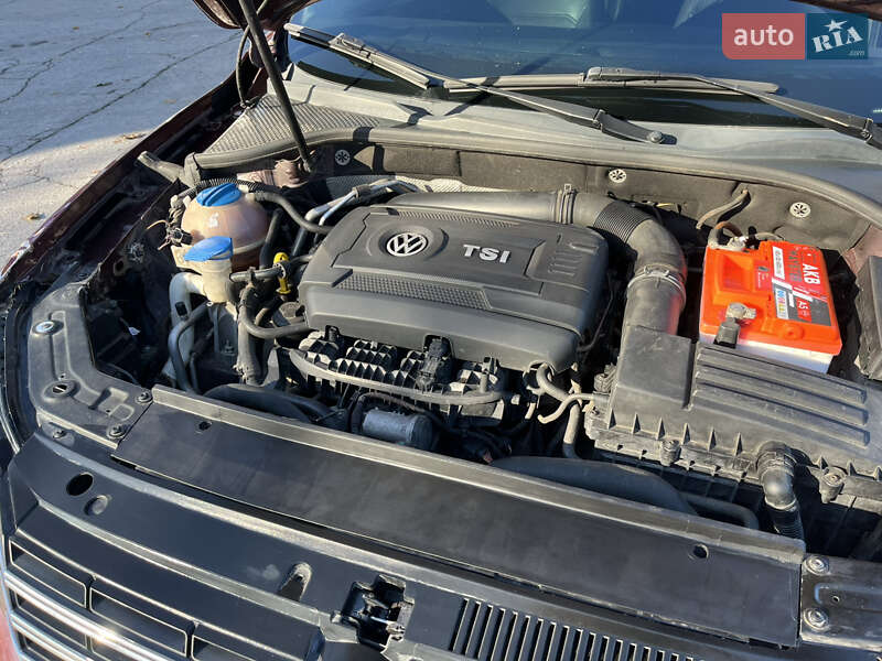 Седан Volkswagen Passat 2014 в Запорожье