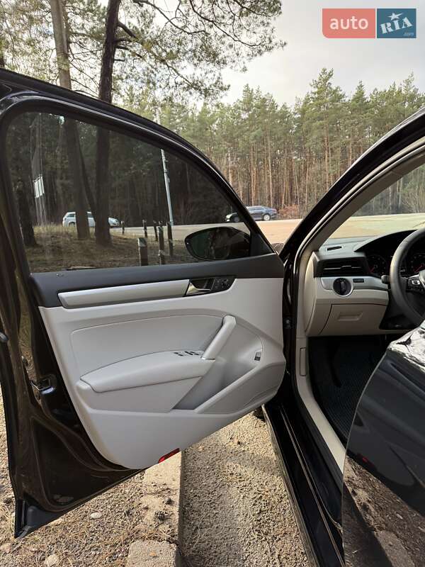 Седан Volkswagen Passat 2020 в Киеве