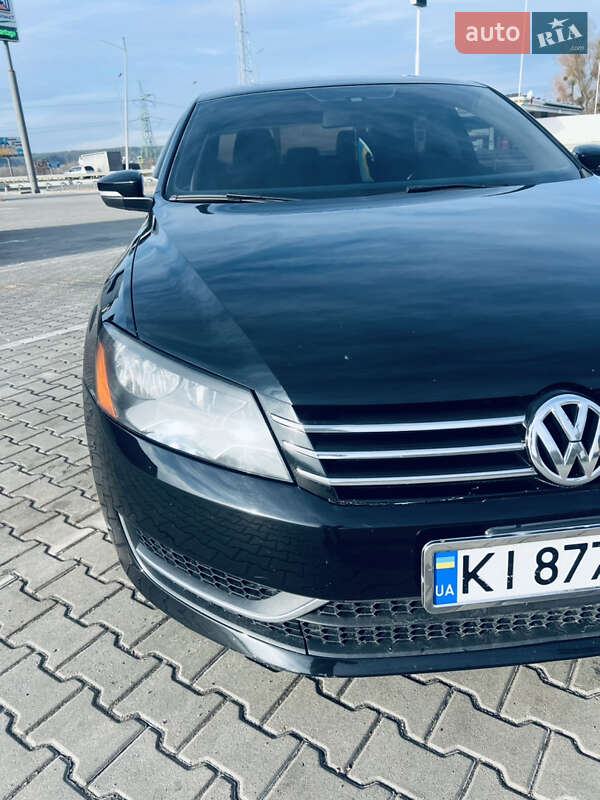 Седан Volkswagen Passat 2013 в Киеве