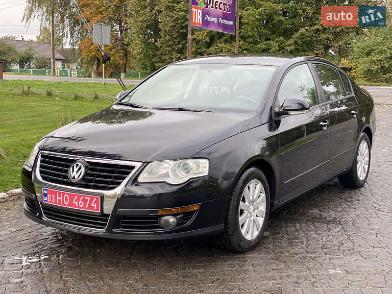 Седан Volkswagen Passat 2009 в Староконстантинове