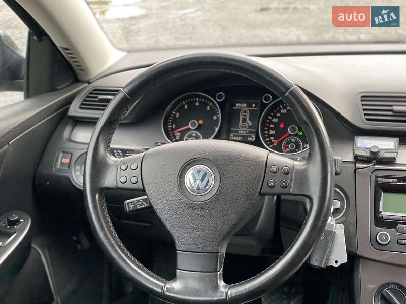 Седан Volkswagen Passat 2009 в Староконстантинове
