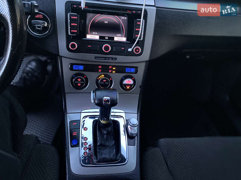 Седан Volkswagen Passat 2005 в Дунаевцах