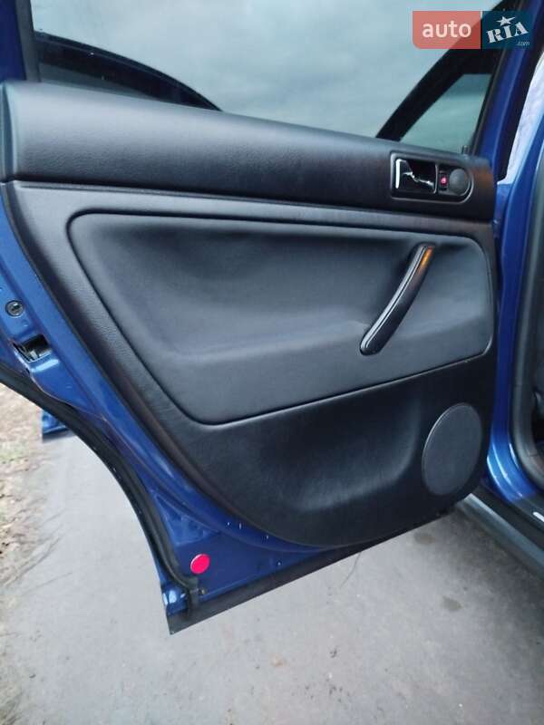 Универсал Volkswagen Passat 2003 в Житомире