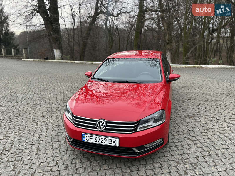 Седан Volkswagen Passat 2013 в Черновцах
