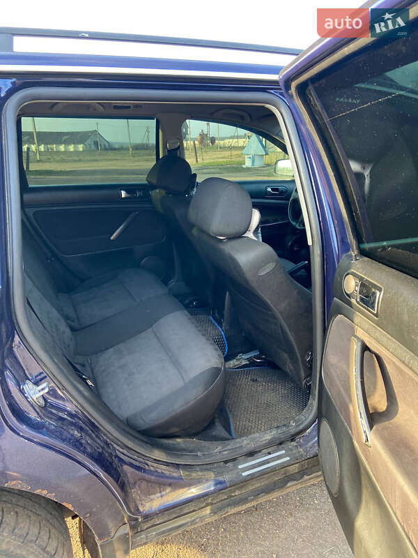 Универсал Volkswagen Passat 2001 в Ольшанке