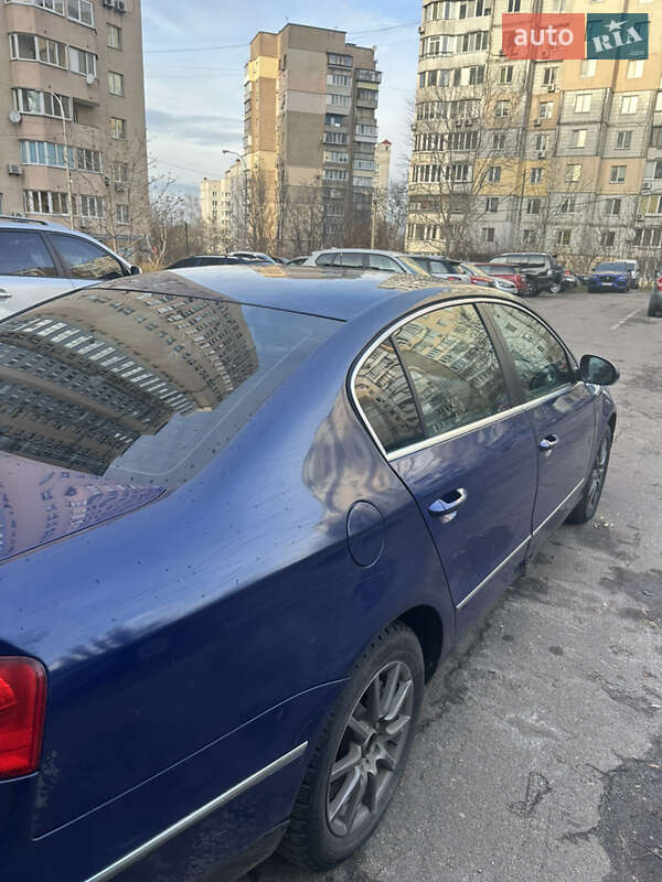 Седан Volkswagen Passat 2005 в Киеве