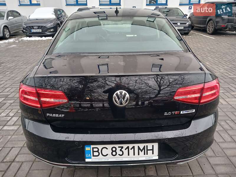 Седан Volkswagen Passat 2017 в Львове