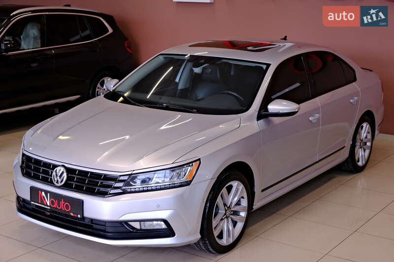 Седан Volkswagen Passat 2017 в Одесі