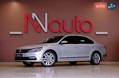 Седан Volkswagen Passat 2017 в Одессе