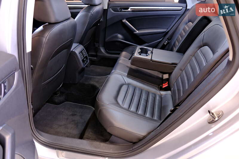 Седан Volkswagen Passat 2017 в Одесі