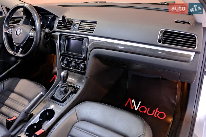 Седан Volkswagen Passat 2017 в Одесі