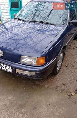 Универсал Volkswagen Passat 1992 в Томашполе