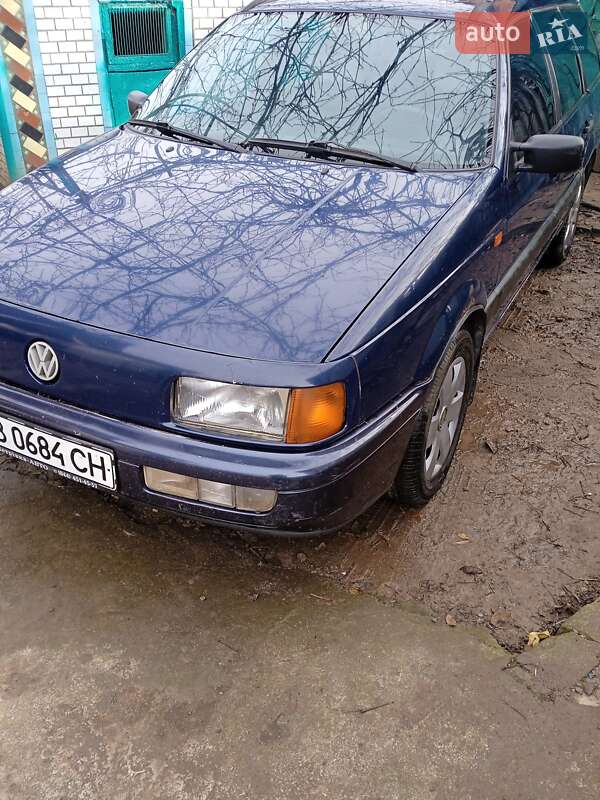 Универсал Volkswagen Passat 1992 в Томашполе